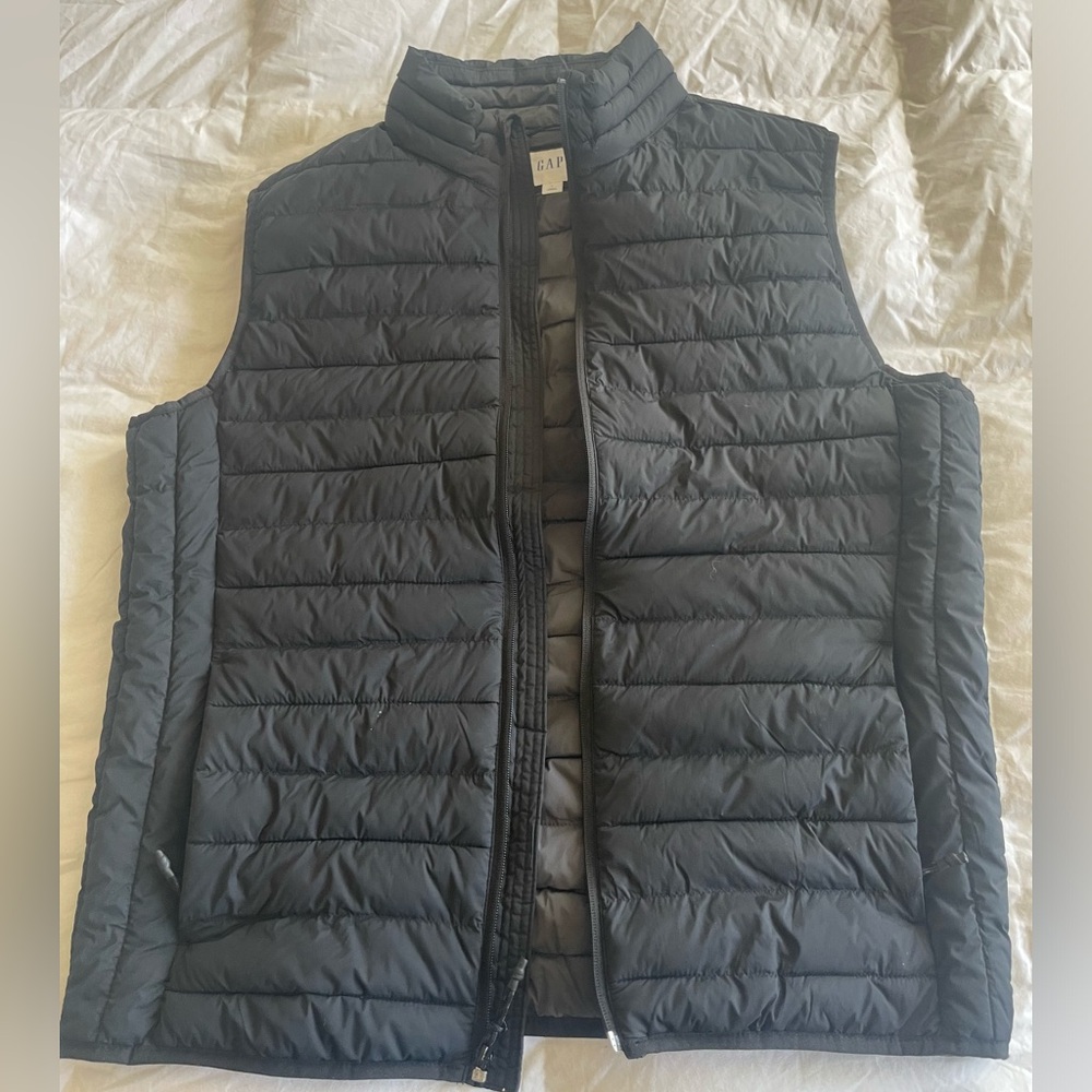 Men’s Gap lightweight vest - Large
